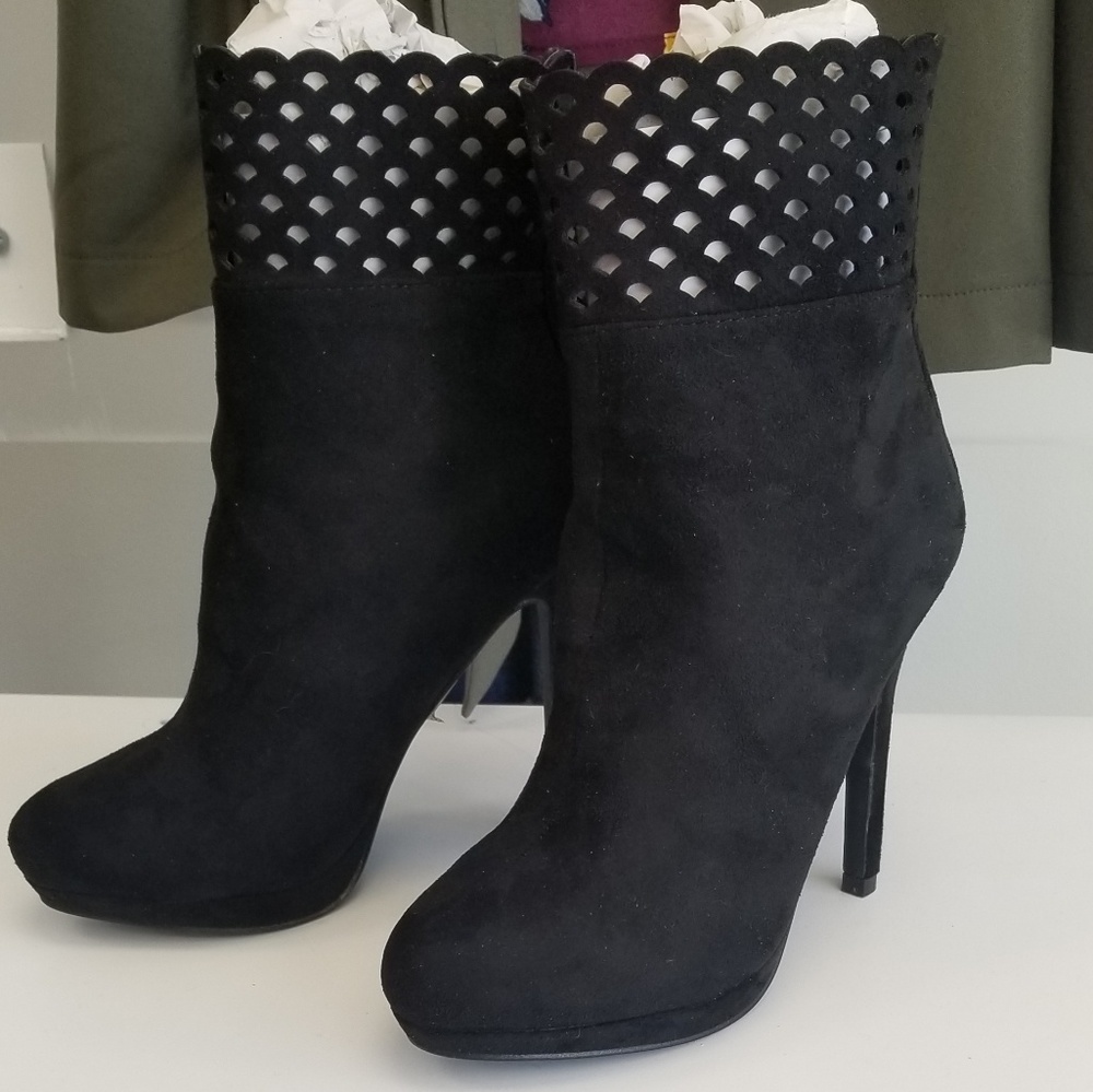 Ankle booties